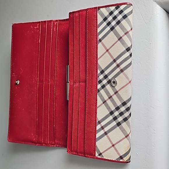 Burberry Nova Long Wallet, Kiss Lock Red and Tan - Picture 1 of 16